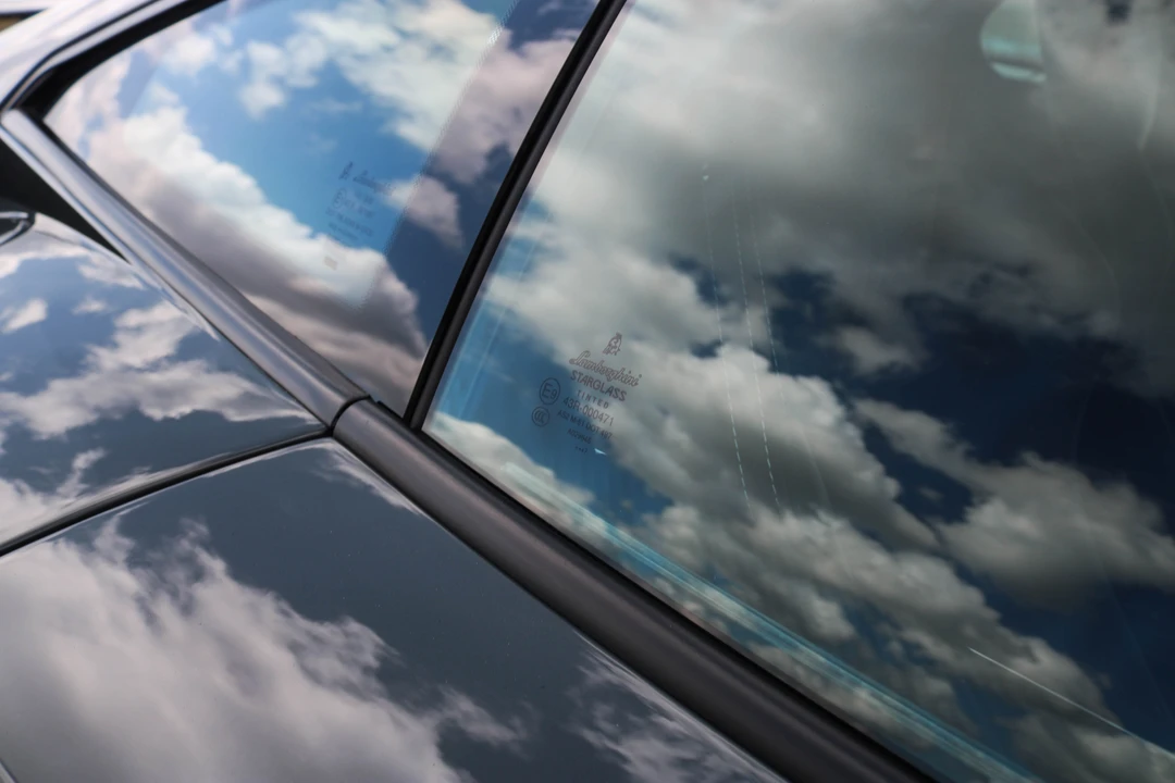 2014 Lamborghini Gallardo - Image 25 of 31