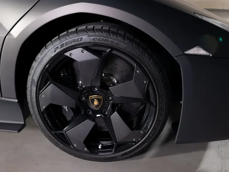 2008 Lamborghini Reventon - Image 12 of 31