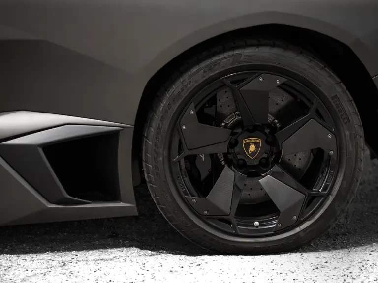 2008 Lamborghini Reventon - Image 28 of 31