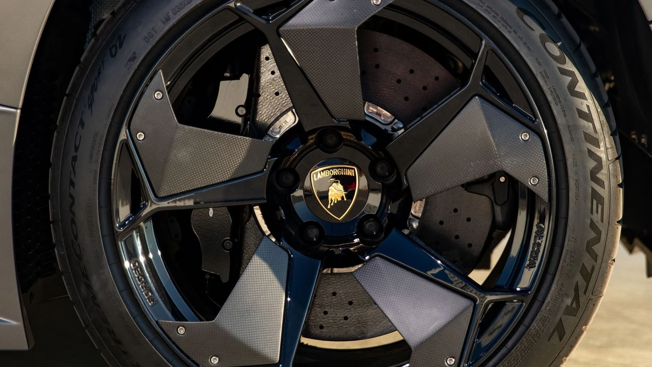 2008 Lamborghini Reventon - Image 24 of 31
