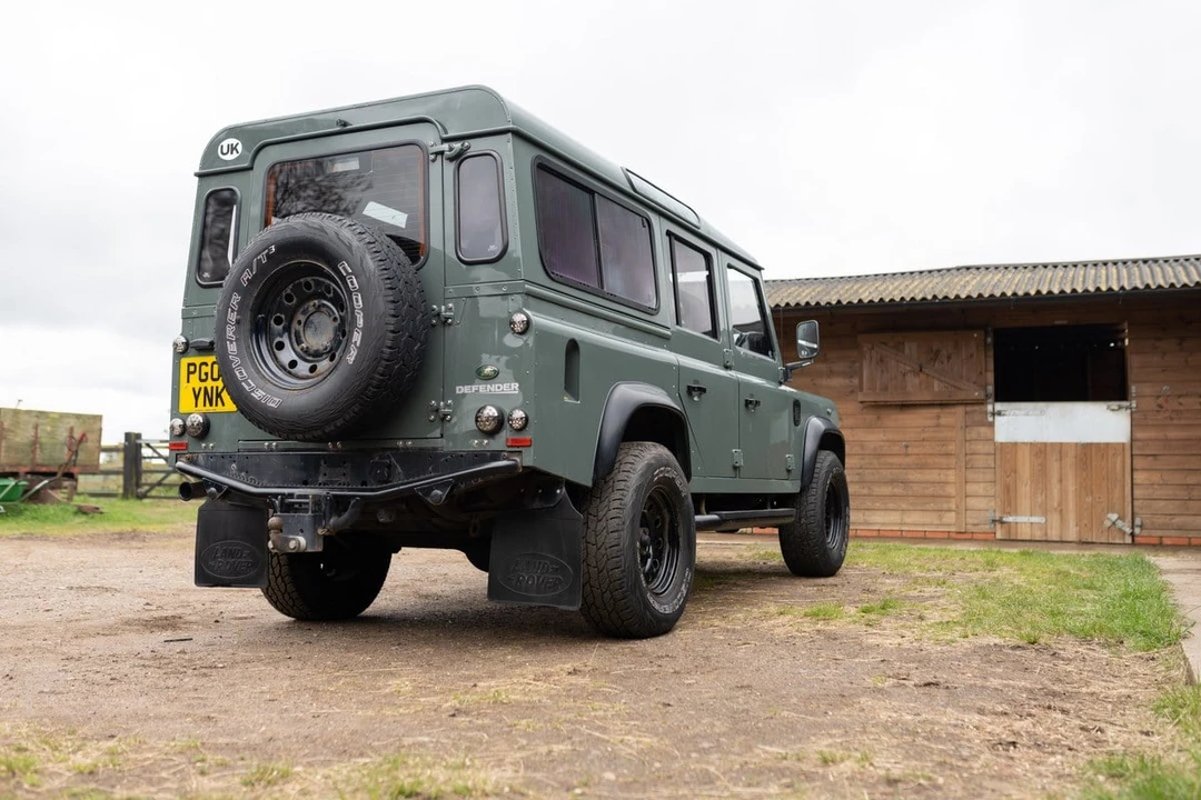 2008 Land Rover Defender 110 - Image 9 of 30