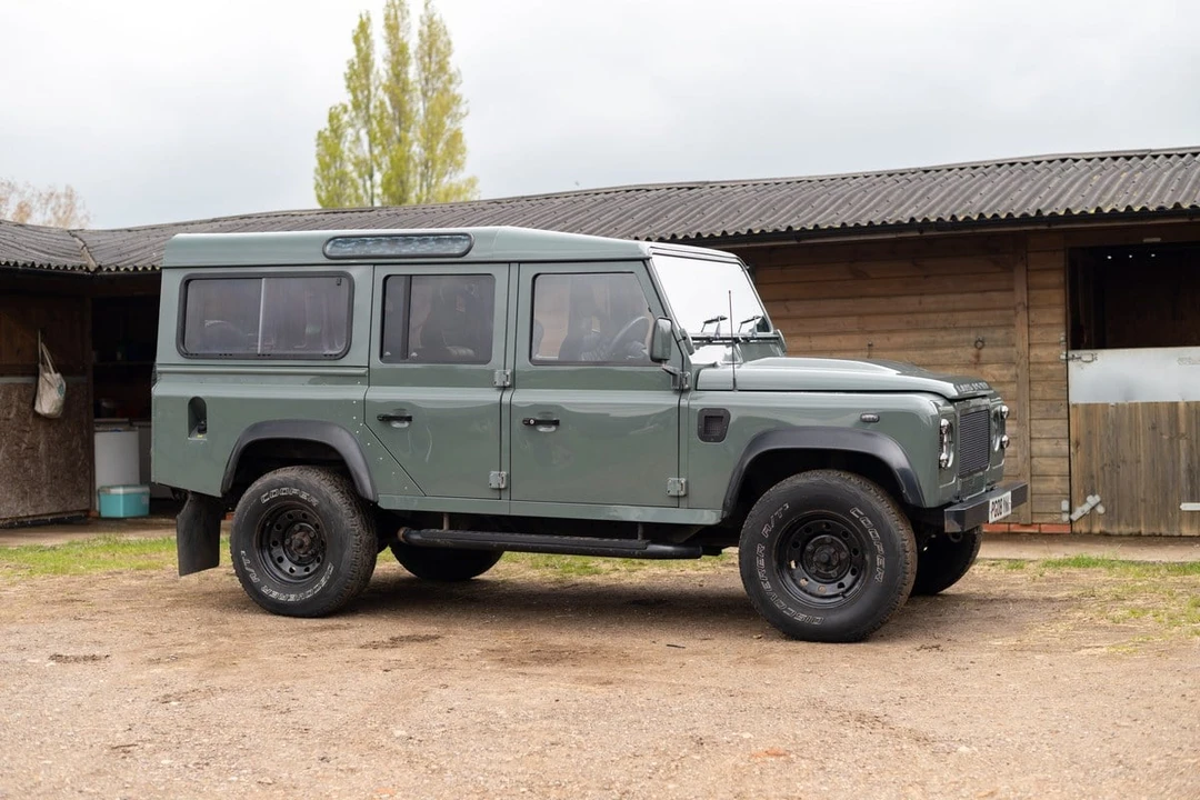 2008 Land Rover Defender 110 - Image 16 of 30