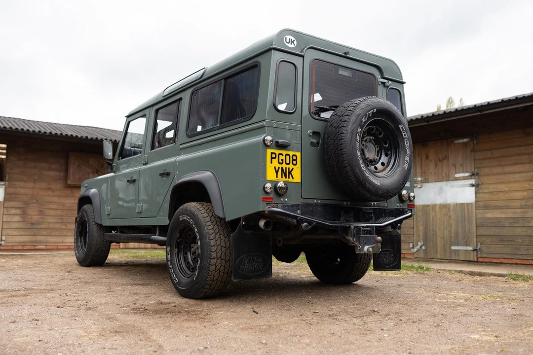 2008 Land Rover Defender 110 - Image 5 of 30
