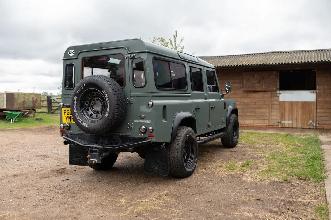 2008 Land Rover Defender 110 - Image 8 of 30