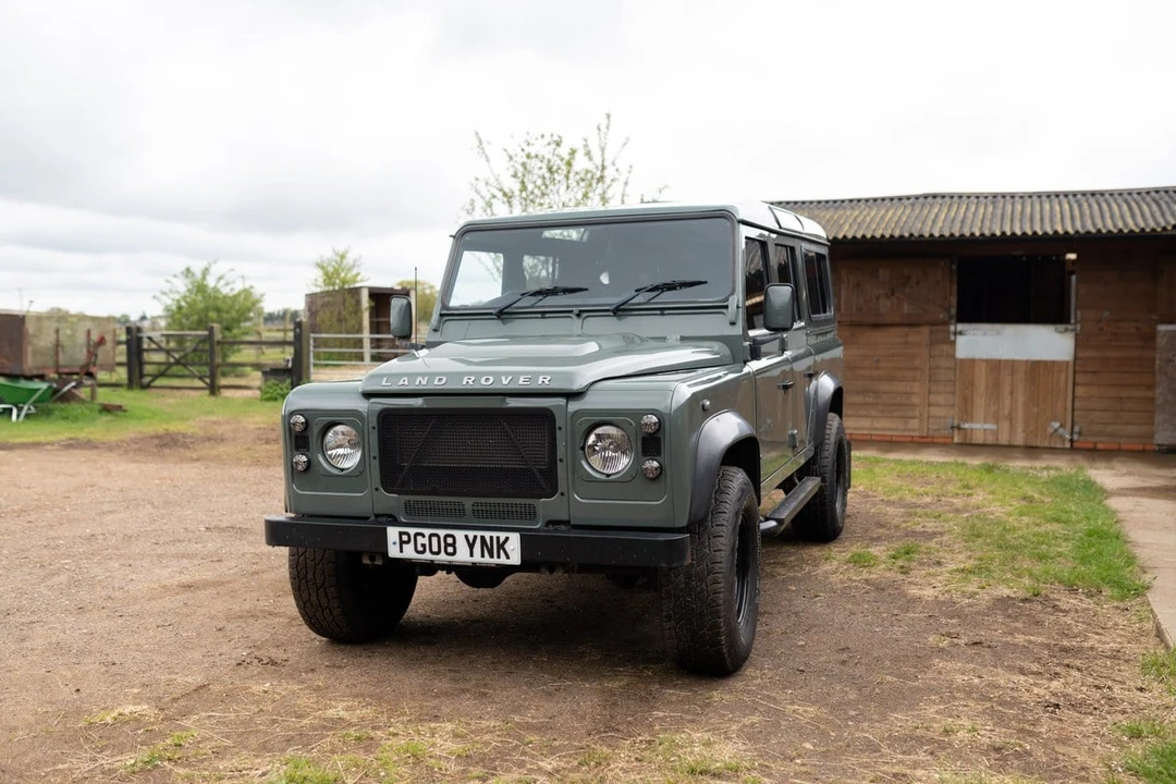 2008 Land Rover Defender 110 - Image 15 of 30