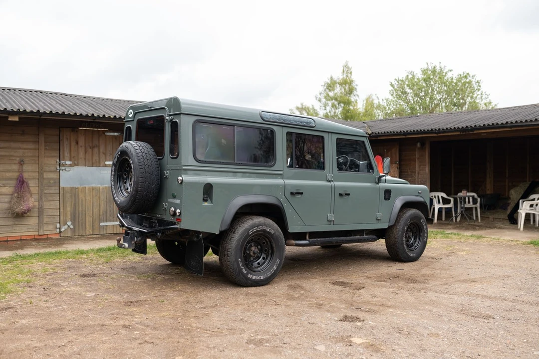 2008 Land Rover Defender 110 - Image 13 of 30