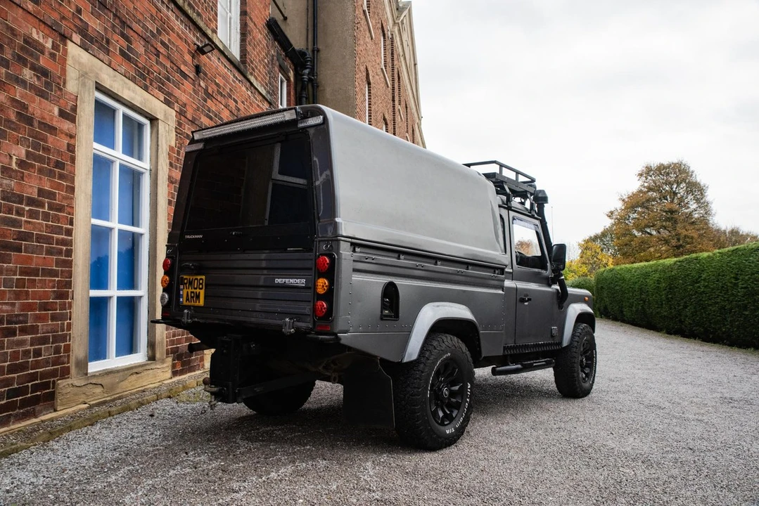 2008 Land Rover Defender 110 - Image 16 of 30