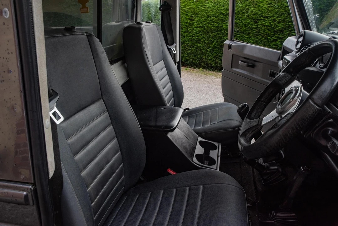 2008 Land Rover Defender 110 - Image 3 of 30