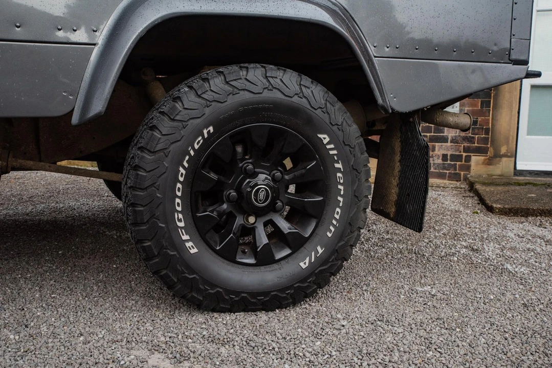 2008 Land Rover Defender 110 - Image 29 of 30