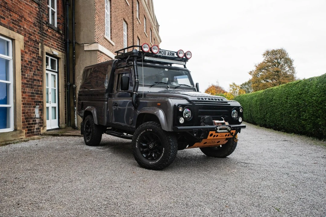 2008 Land Rover Defender 110 - Image 19 of 30