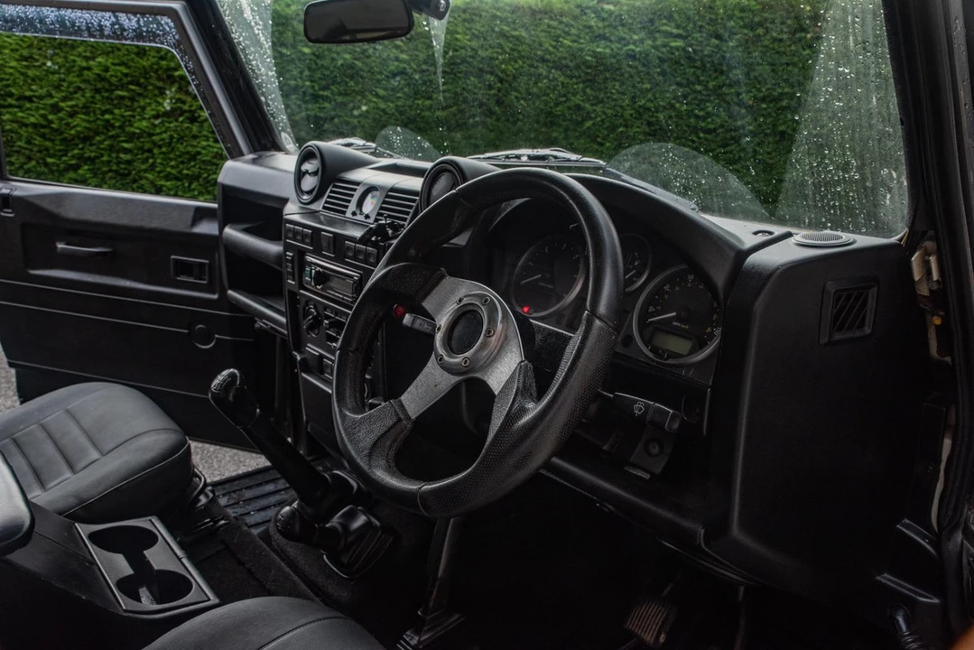 2008 Land Rover Defender 110 - Image 4 of 30