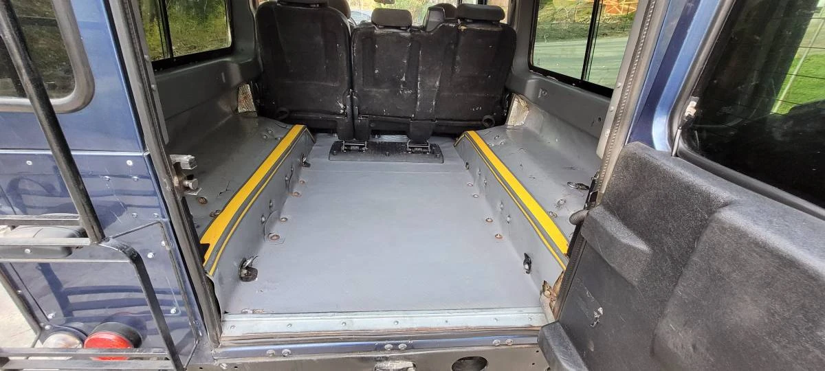2008 Land Rover Defender 110 - Image 4 of 20