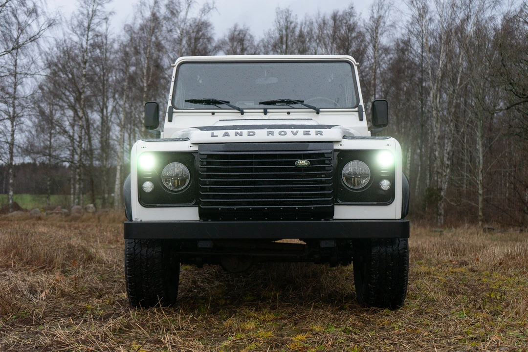 2008 Land Rover Defender 110 - Image 2 of 31