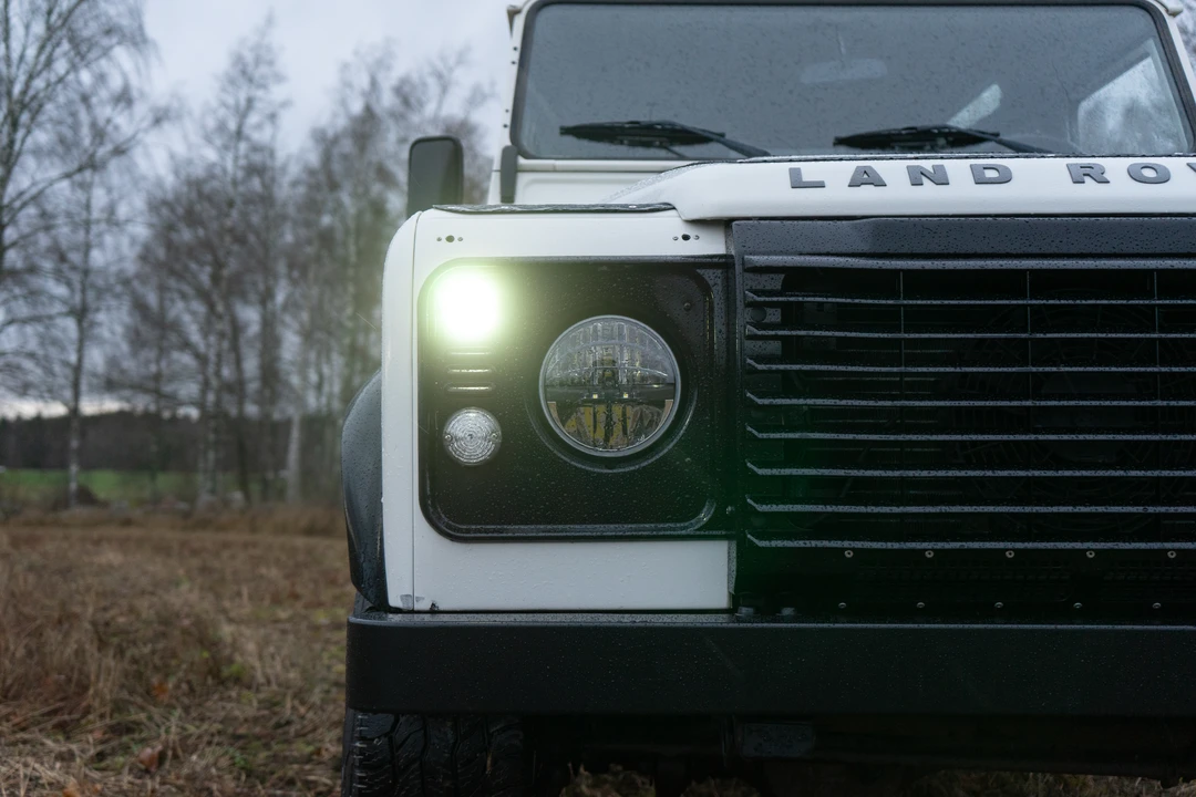 2008 Land Rover Defender 110 - Image 11 of 31