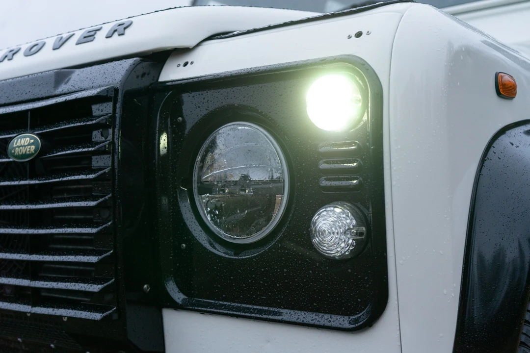 2008 Land Rover Defender 110 - Image 15 of 31