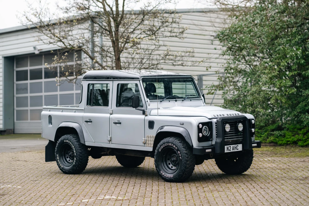2008 Land Rover Defender 110 - Image 9 of 31