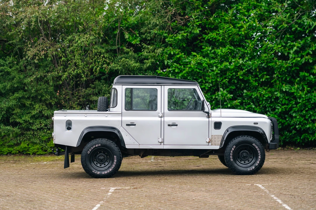 2008 Land Rover Defender 110 - Image 8 of 31