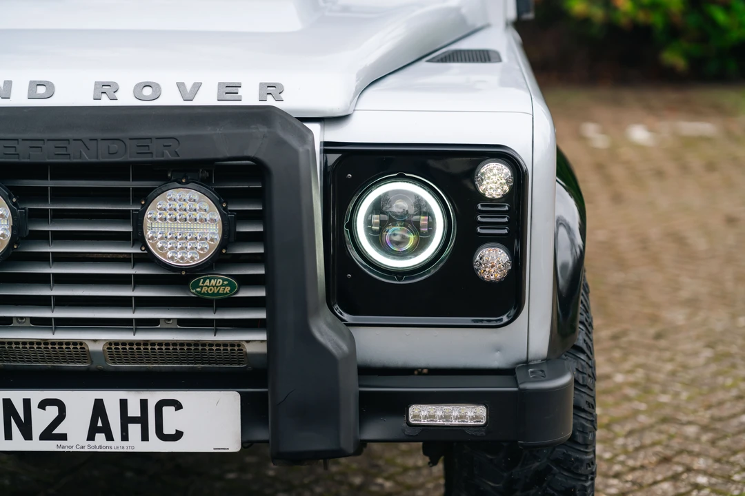 2008 Land Rover Defender 110 - Image 14 of 31