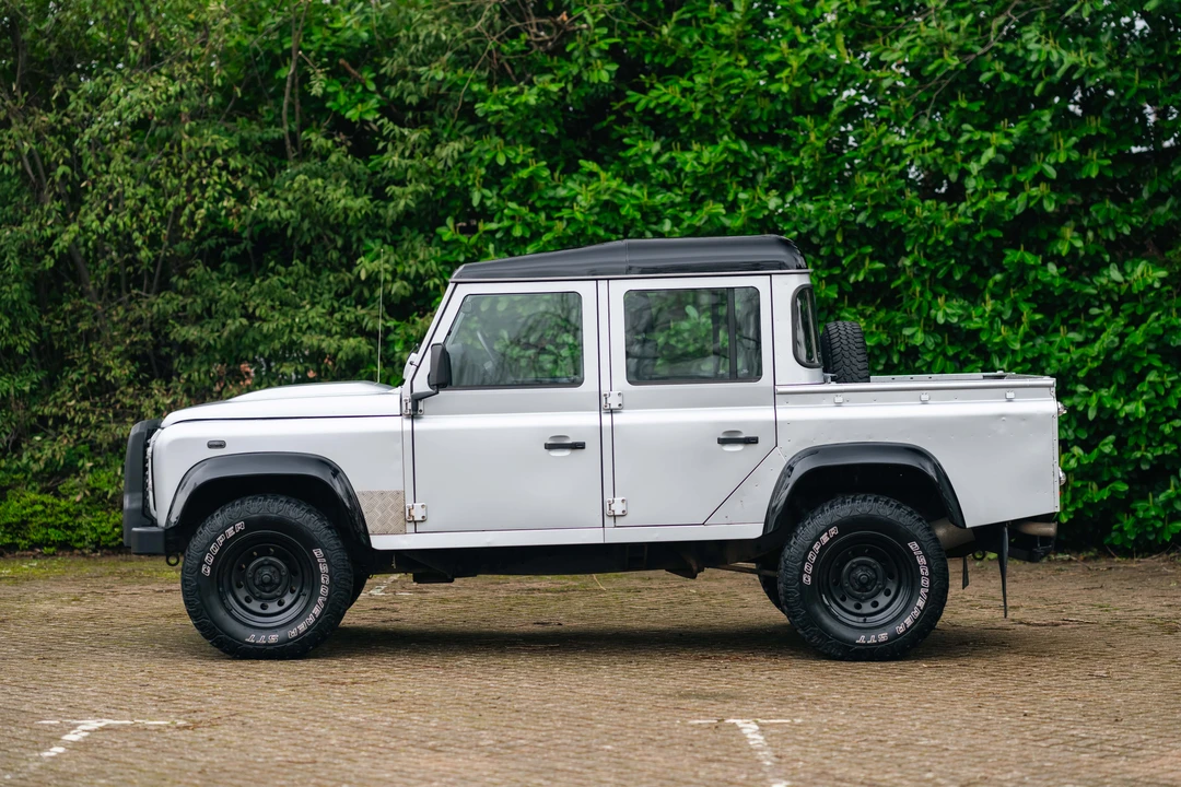 2008 Land Rover Defender 110 - Image 4 of 31
