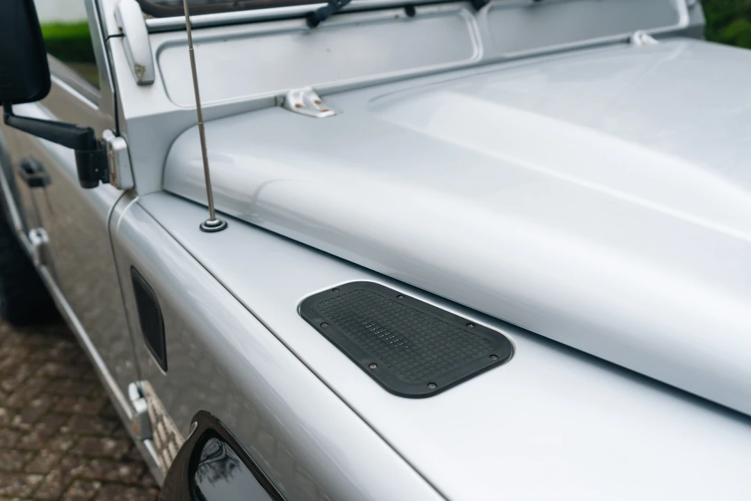 2008 Land Rover Defender 110 - Image 16 of 31
