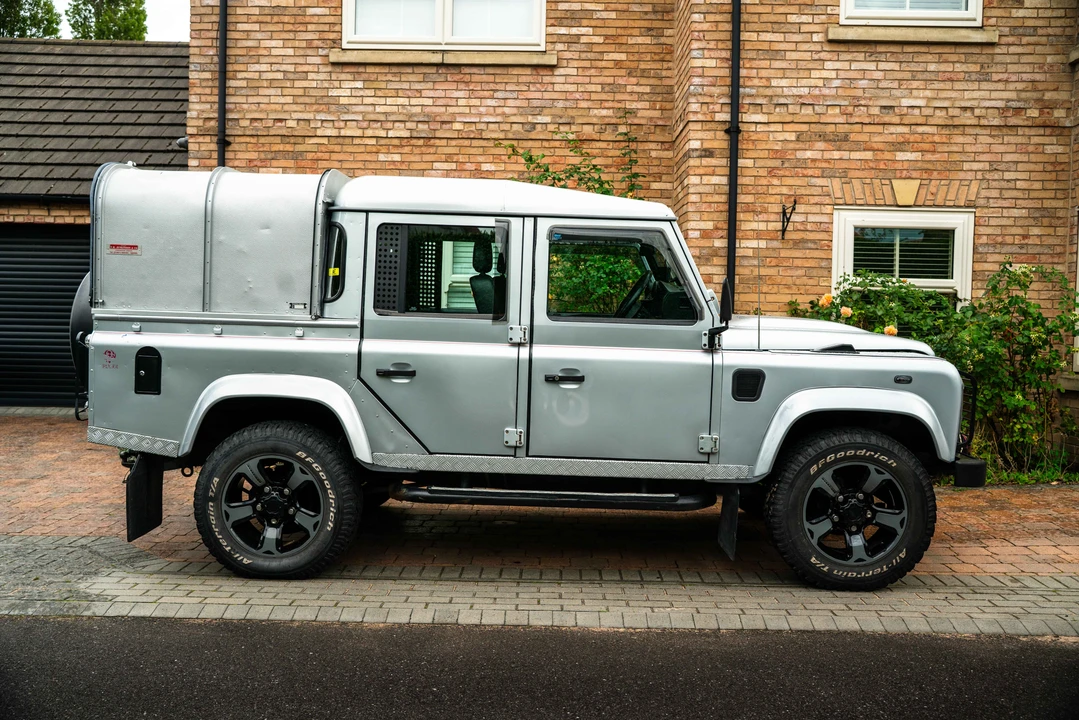 2008 Land Rover Defender 110 - Image 8 of 31