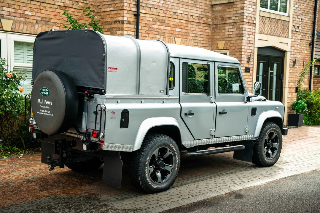 2008 Land Rover Defender 110 - Image 7 of 31