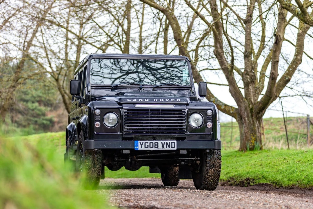2008 Land Rover Defender 110 - Image 13 of 30