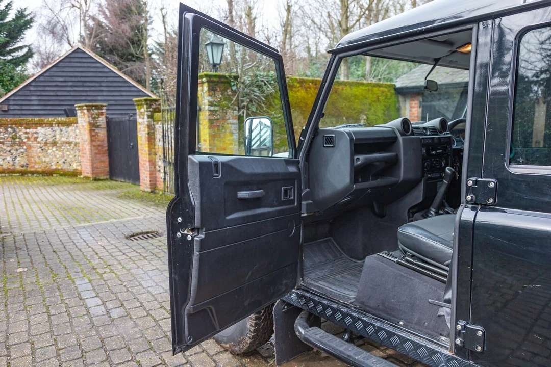 2008 Land Rover Defender 110 - Image 26 of 30