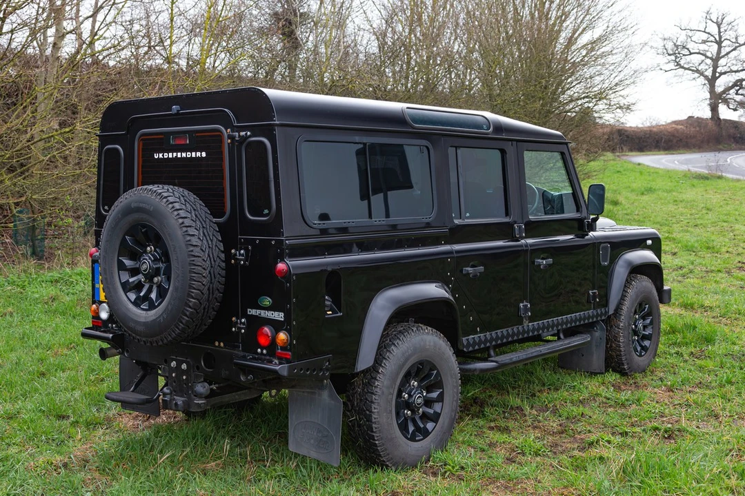 2008 Land Rover Defender 110 - Image 11 of 30