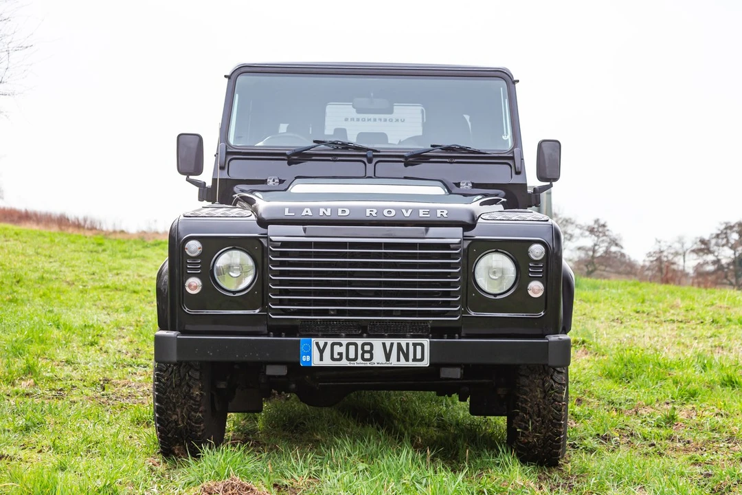 2008 Land Rover Defender 110 - Image 14 of 30