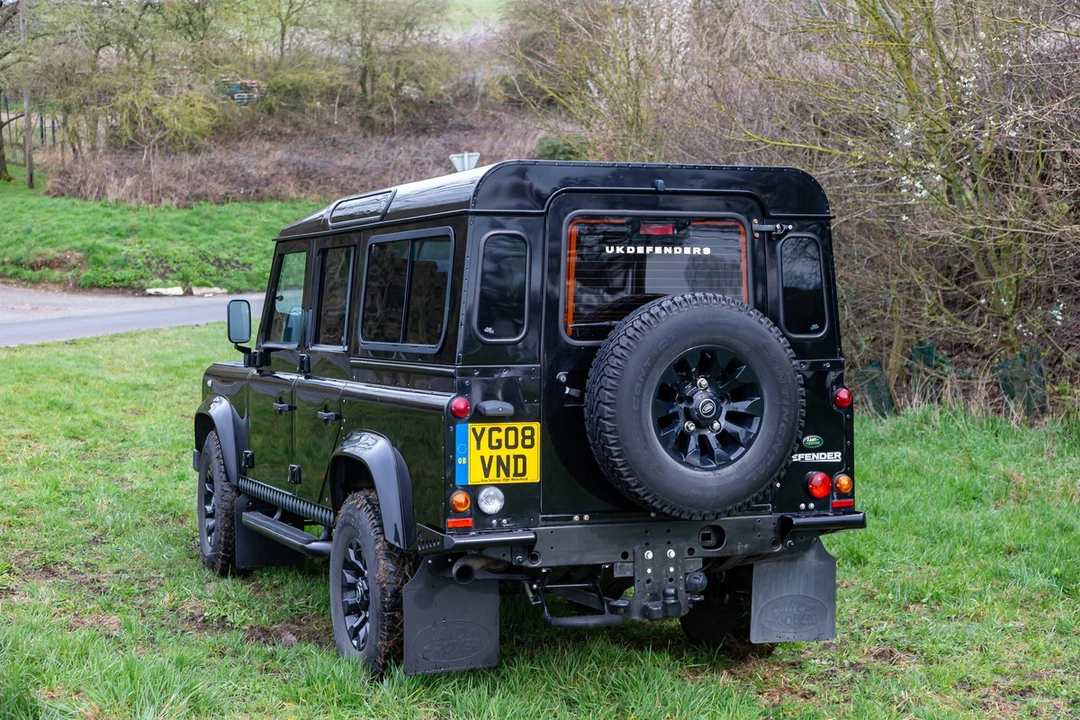 2008 Land Rover Defender 110 - Image 17 of 30