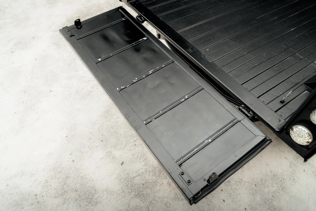 2008 Land Rover Defender 130 - Image 11 of 31