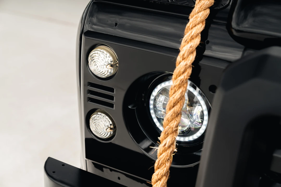 2008 Land Rover Defender 130 - Image 14 of 31