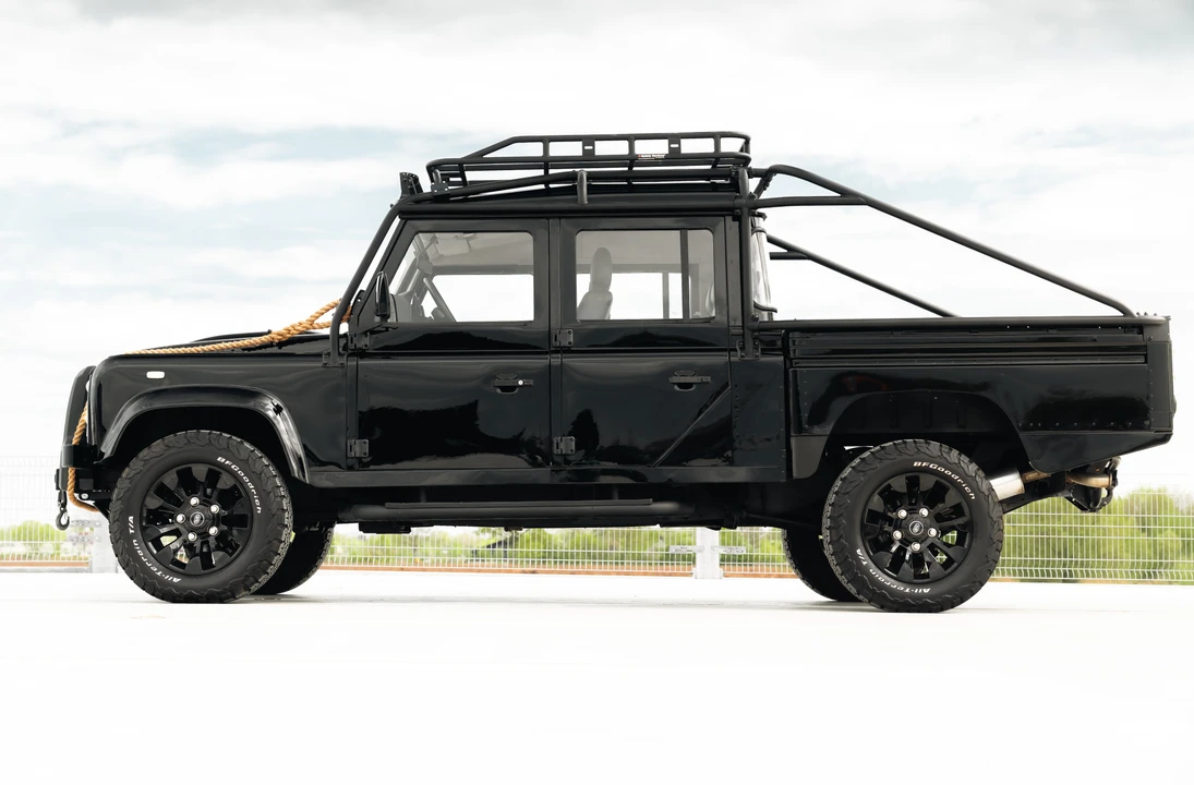 2008 Land Rover Defender 130 - Image 4 of 31