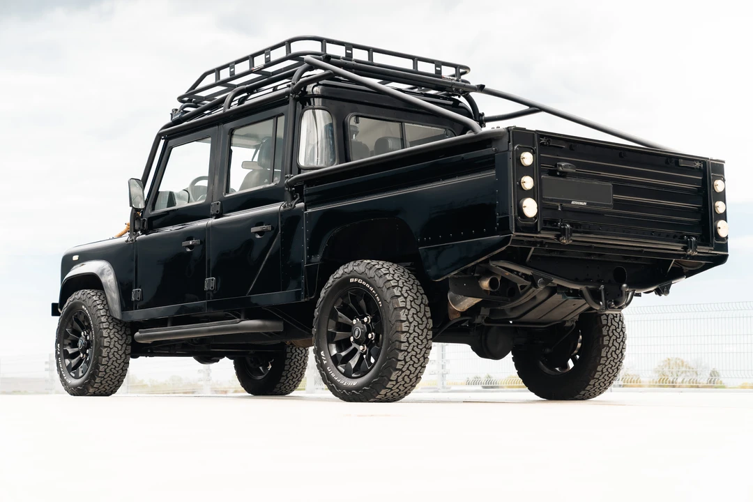 2008 Land Rover Defender 130 - Image 5 of 31