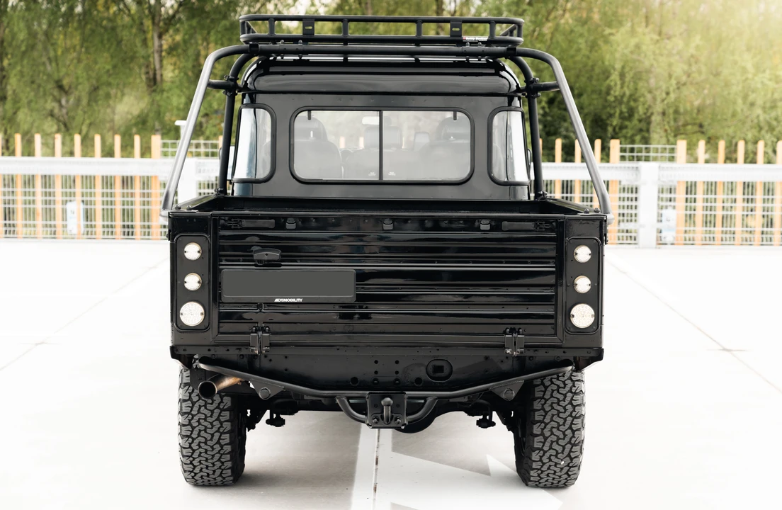 2008 Land Rover Defender 130 - Image 6 of 31