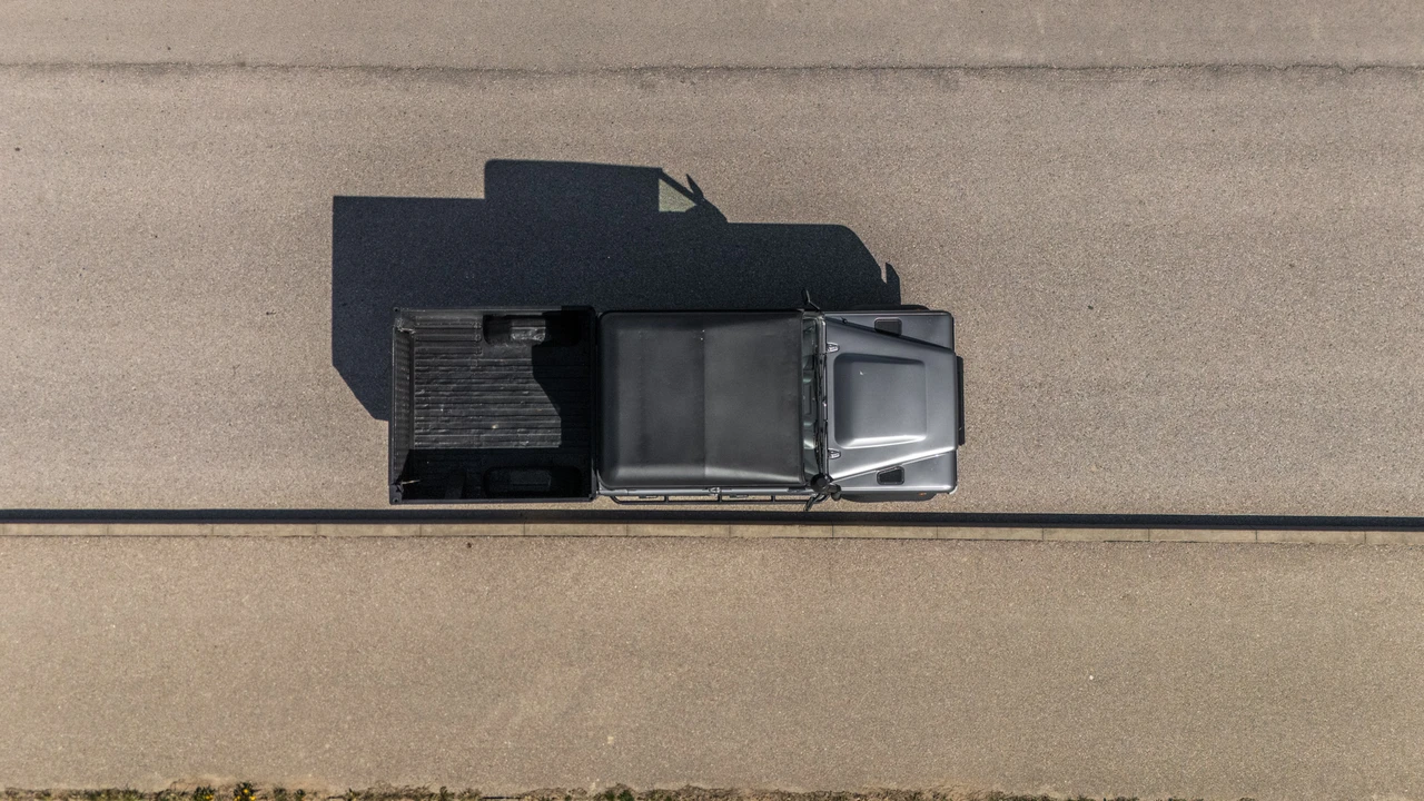 2008 Land Rover Defender 130 - Image 10 of 31