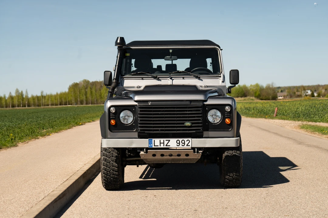 2008 Land Rover Defender 130 - Image 2 of 31