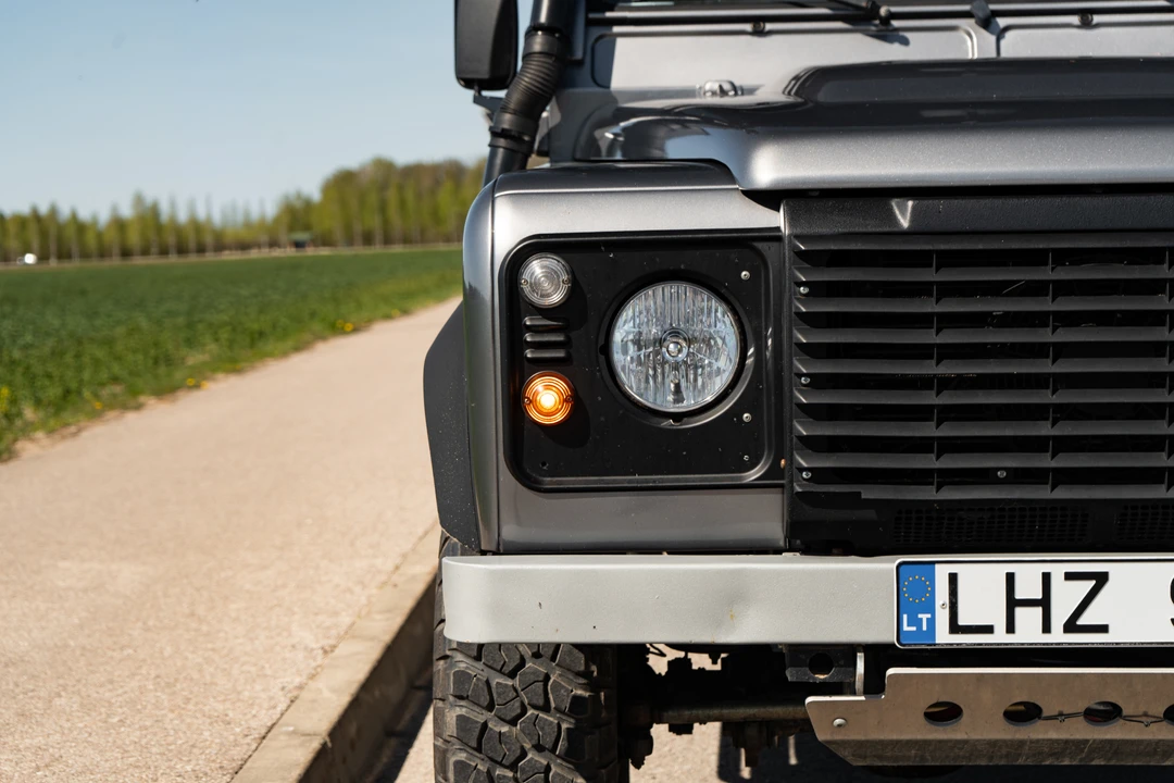 2008 Land Rover Defender 130 - Image 11 of 31