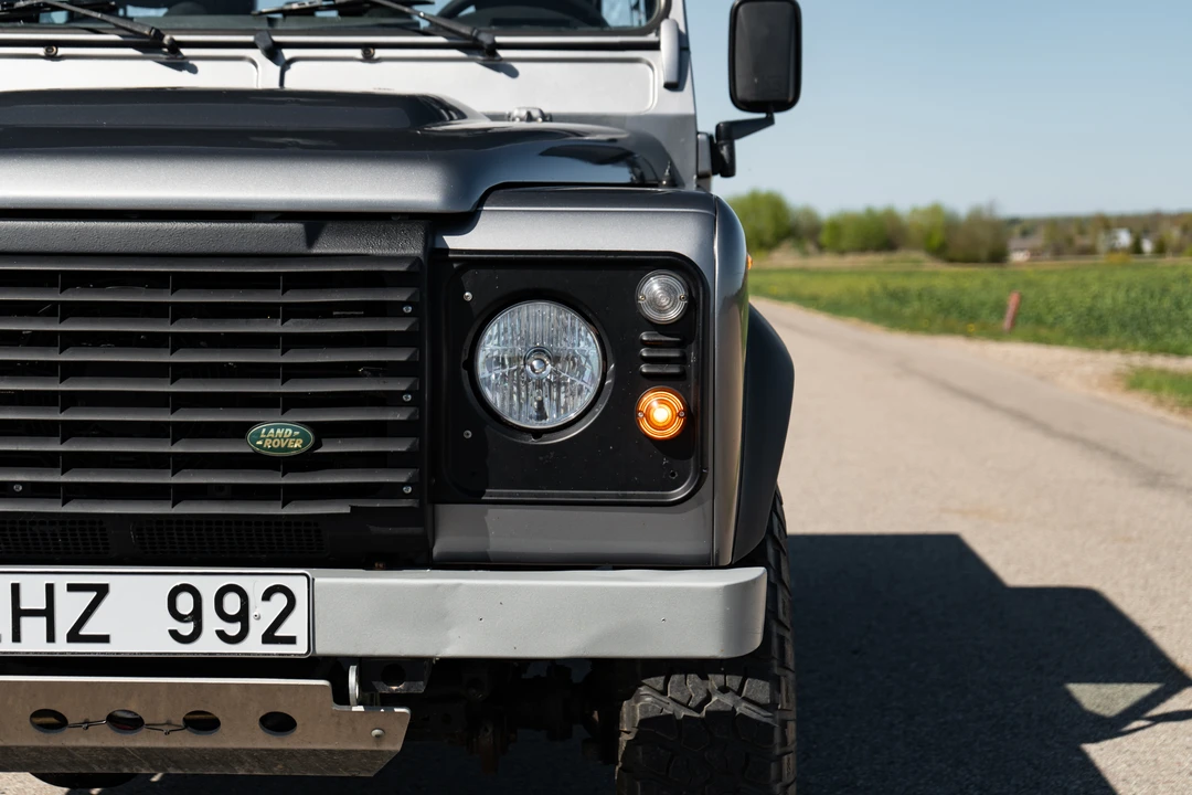 2008 Land Rover Defender 130 - Image 12 of 31