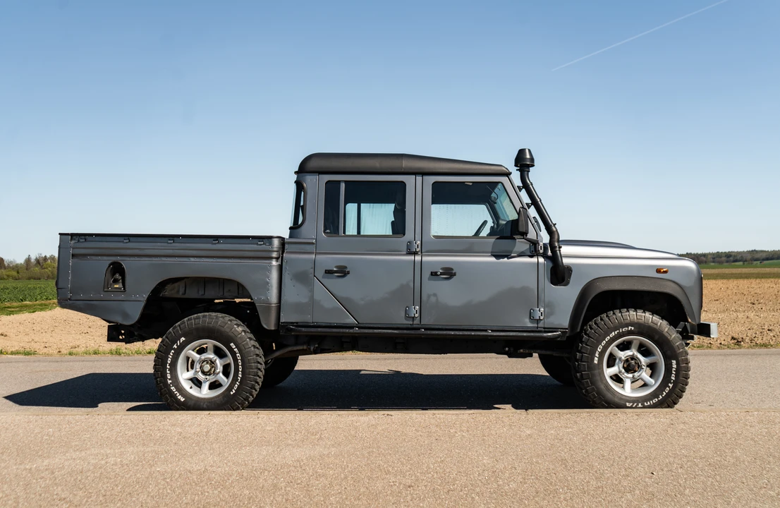 2008 Land Rover Defender 130 - Image 8 of 31