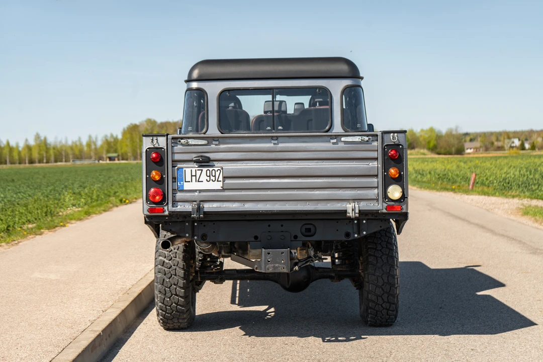 2008 Land Rover Defender 130 - Image 6 of 31