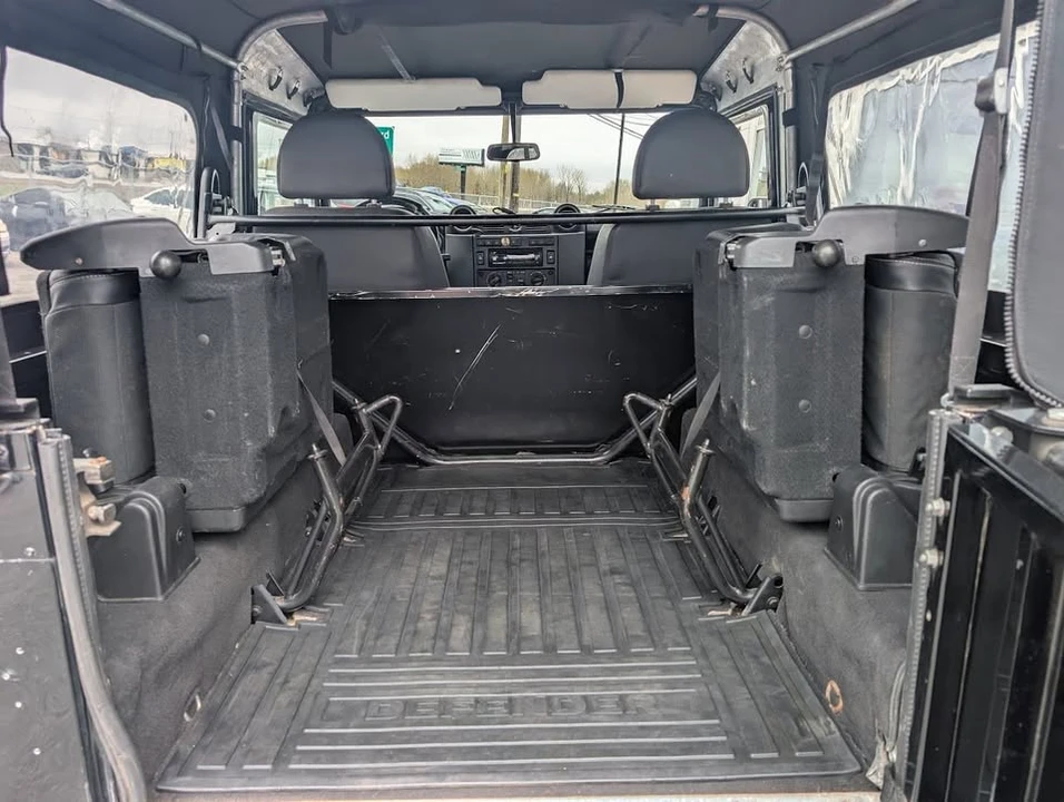 2008 Land Rover Defender 90 - Image 9 of 14