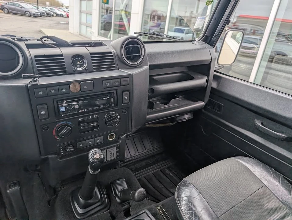 2008 Land Rover Defender 90 - Image 8 of 14
