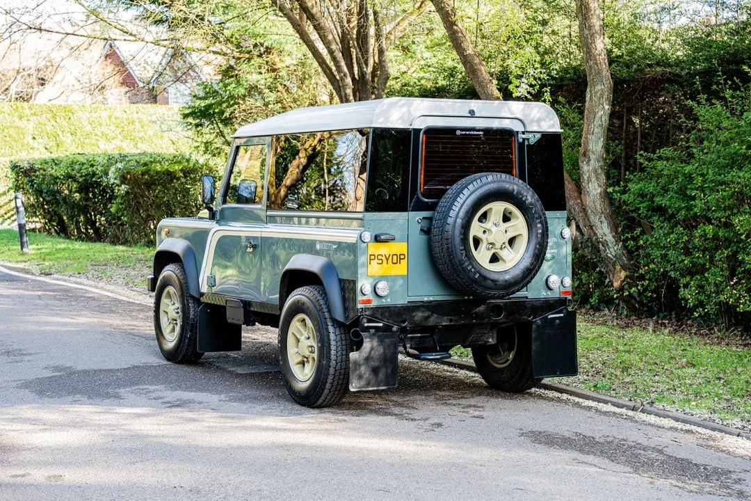2008 Land Rover Defender 90 - Image 11 of 30