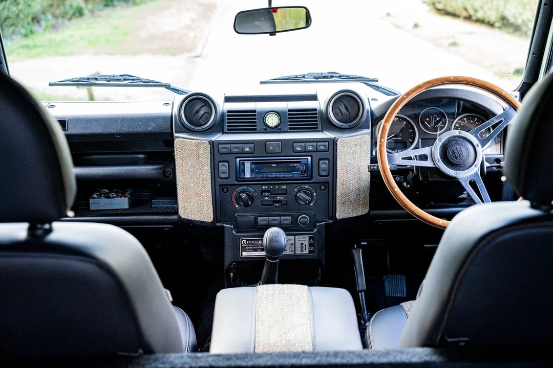 2008 Land Rover Defender 90 - Image 20 of 30