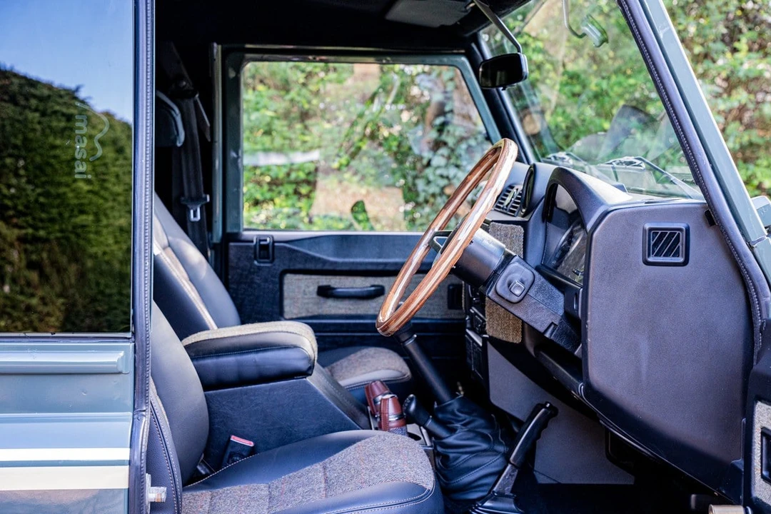 2008 Land Rover Defender 90 - Image 17 of 30