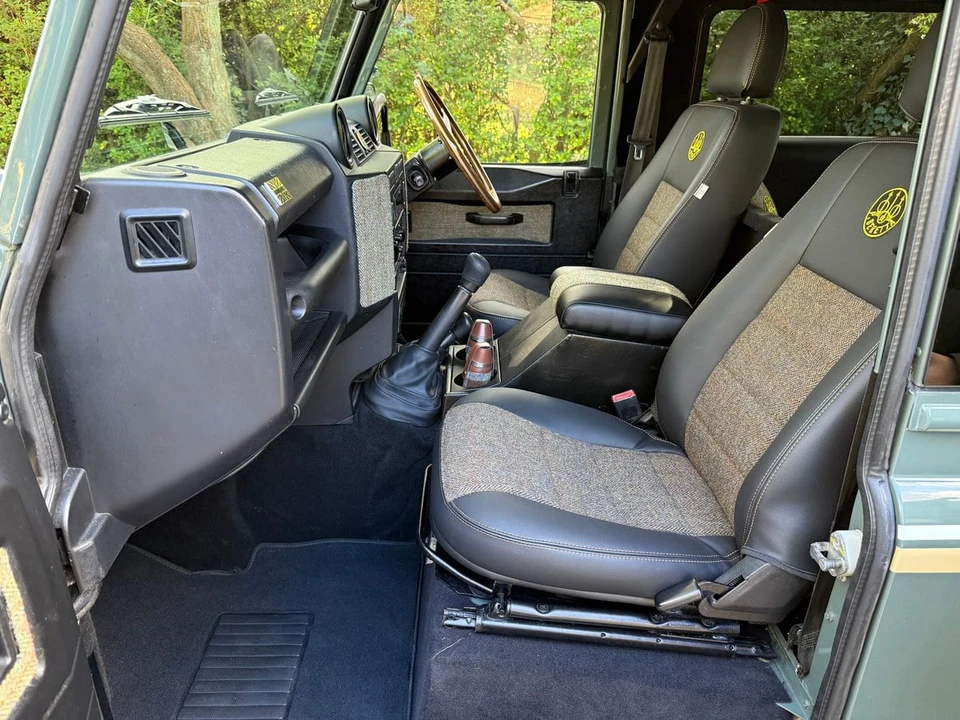 2008 Land Rover Defender 90 - Image 25 of 30