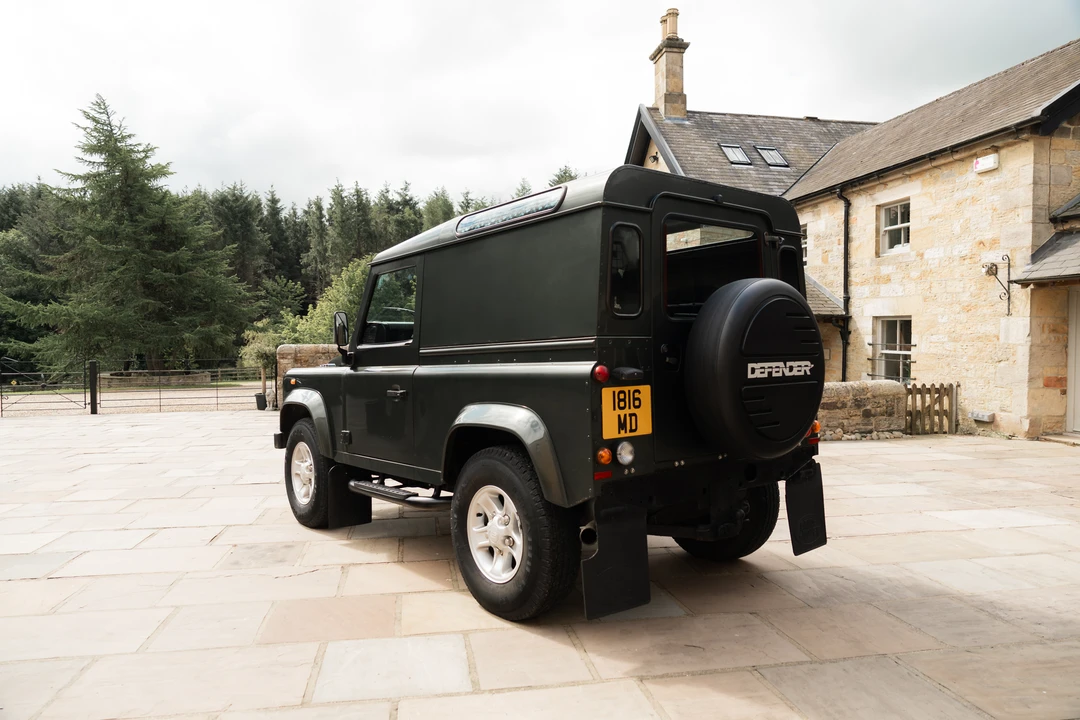2008 Land Rover Defender 90 - Image 5 of 31