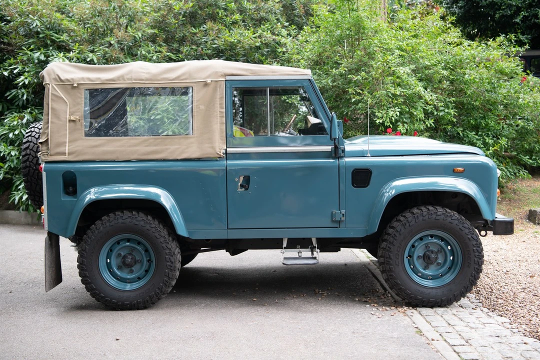 2008 Land Rover Defender 90 - Image 9 of 30